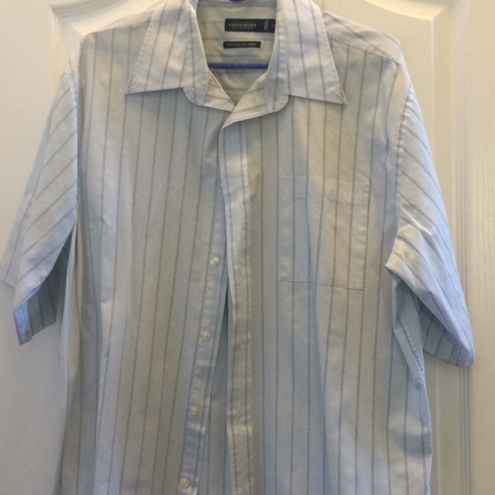 FINAL MARKDOWN Men’s consensus short sleeved shirt large/tall